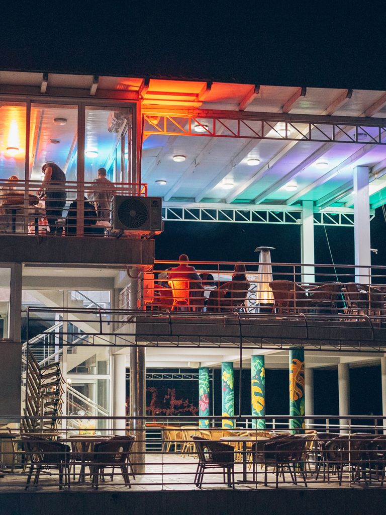 Connect+Chill esti Networking party